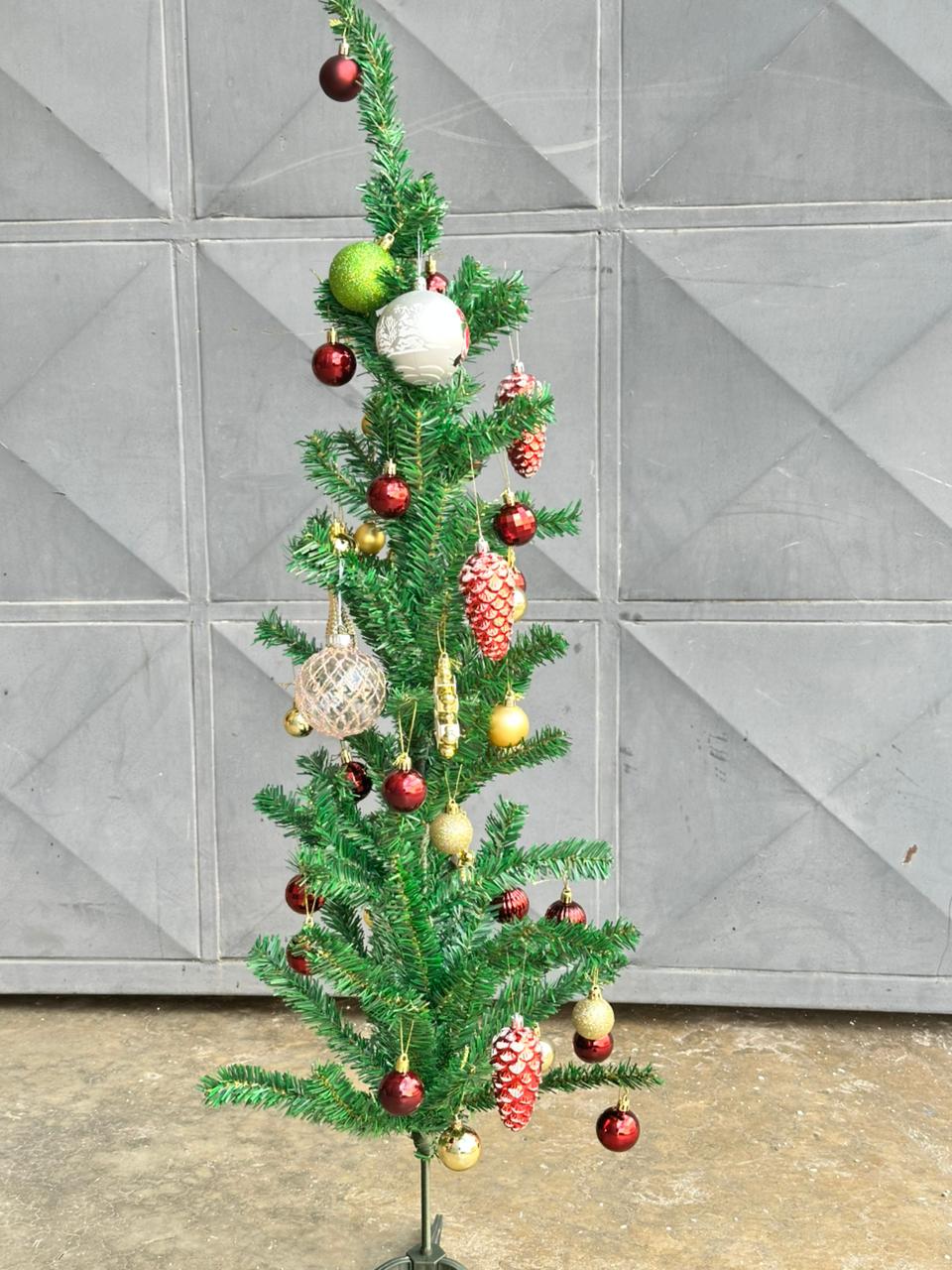 Christmas Tree #1 4ft