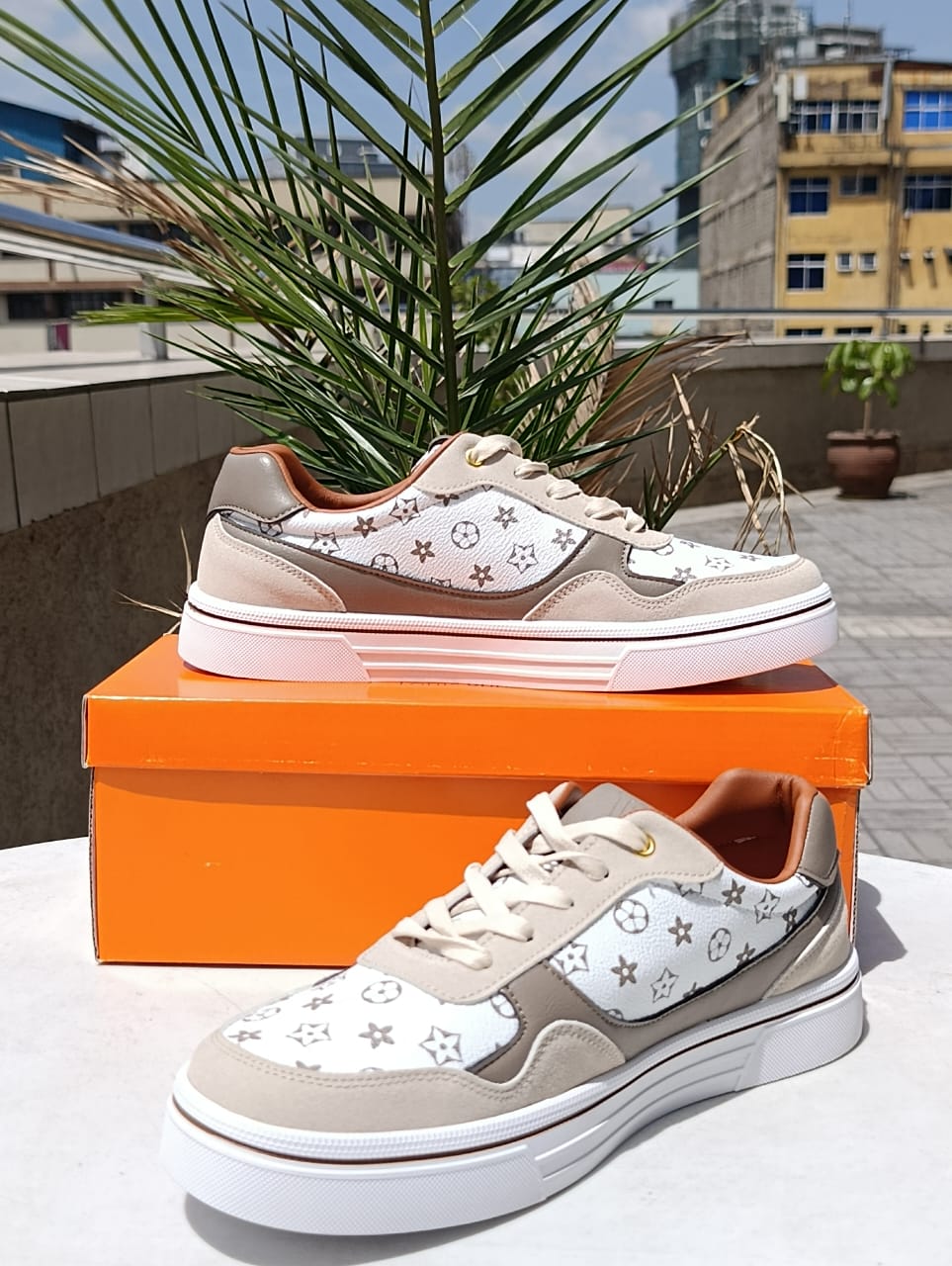 Louis Vuitton LV Classic white sneakers