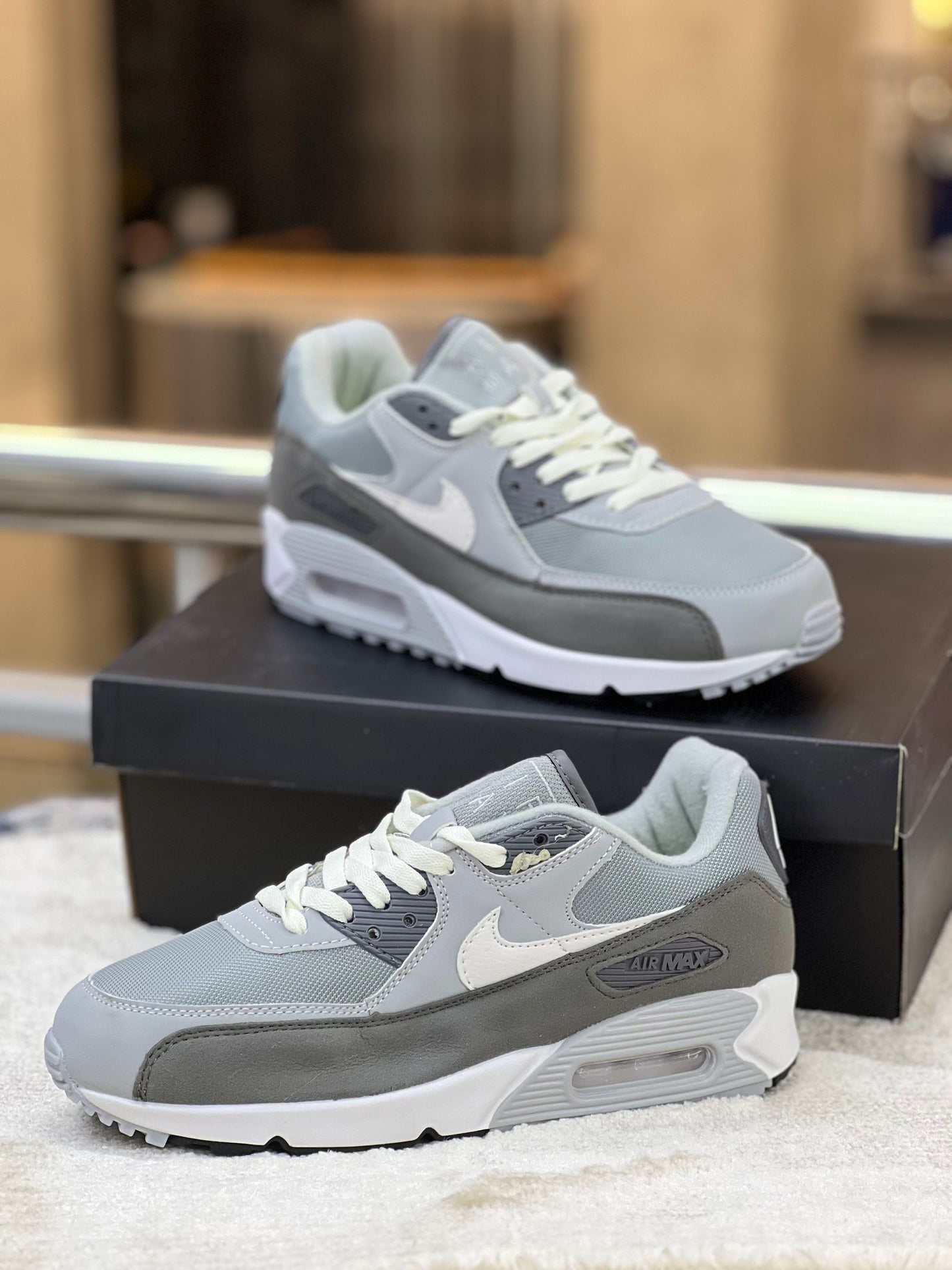 Nike Air Max 90 Sneaker - Smoke Grey