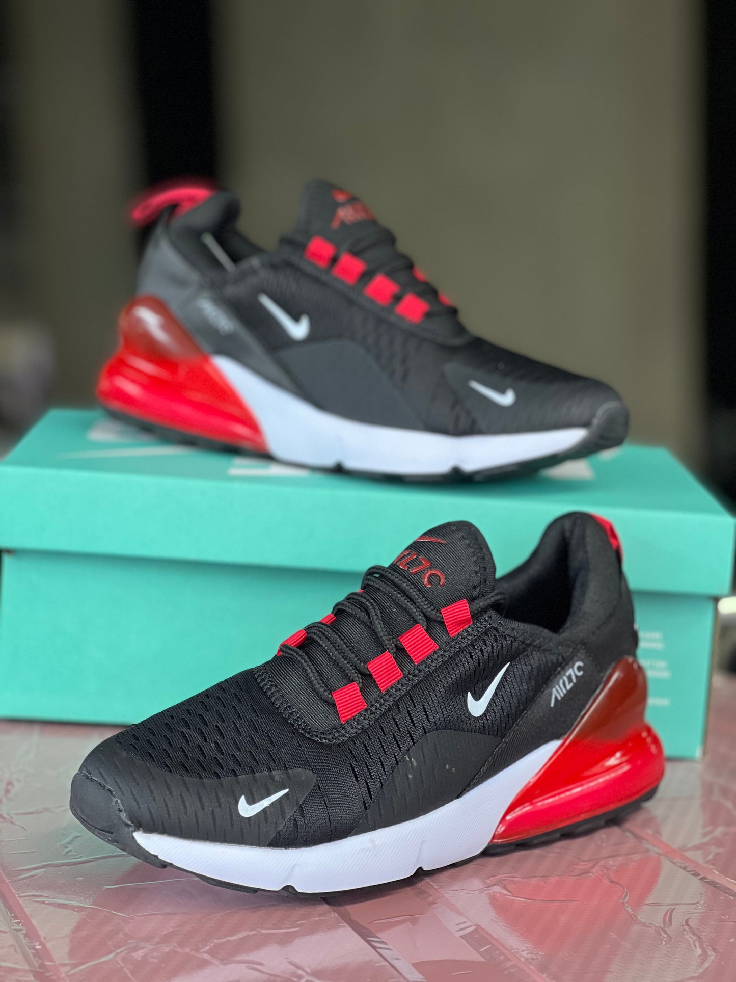 Nike Air Max 270 Sneakers - Black / Red