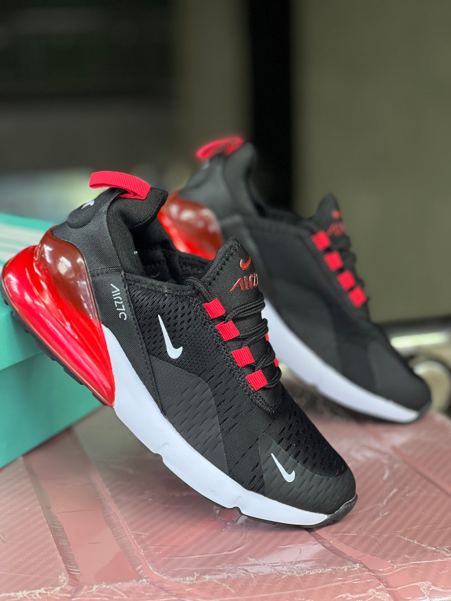 Nike Air Max 270 Sneakers - Black / Red