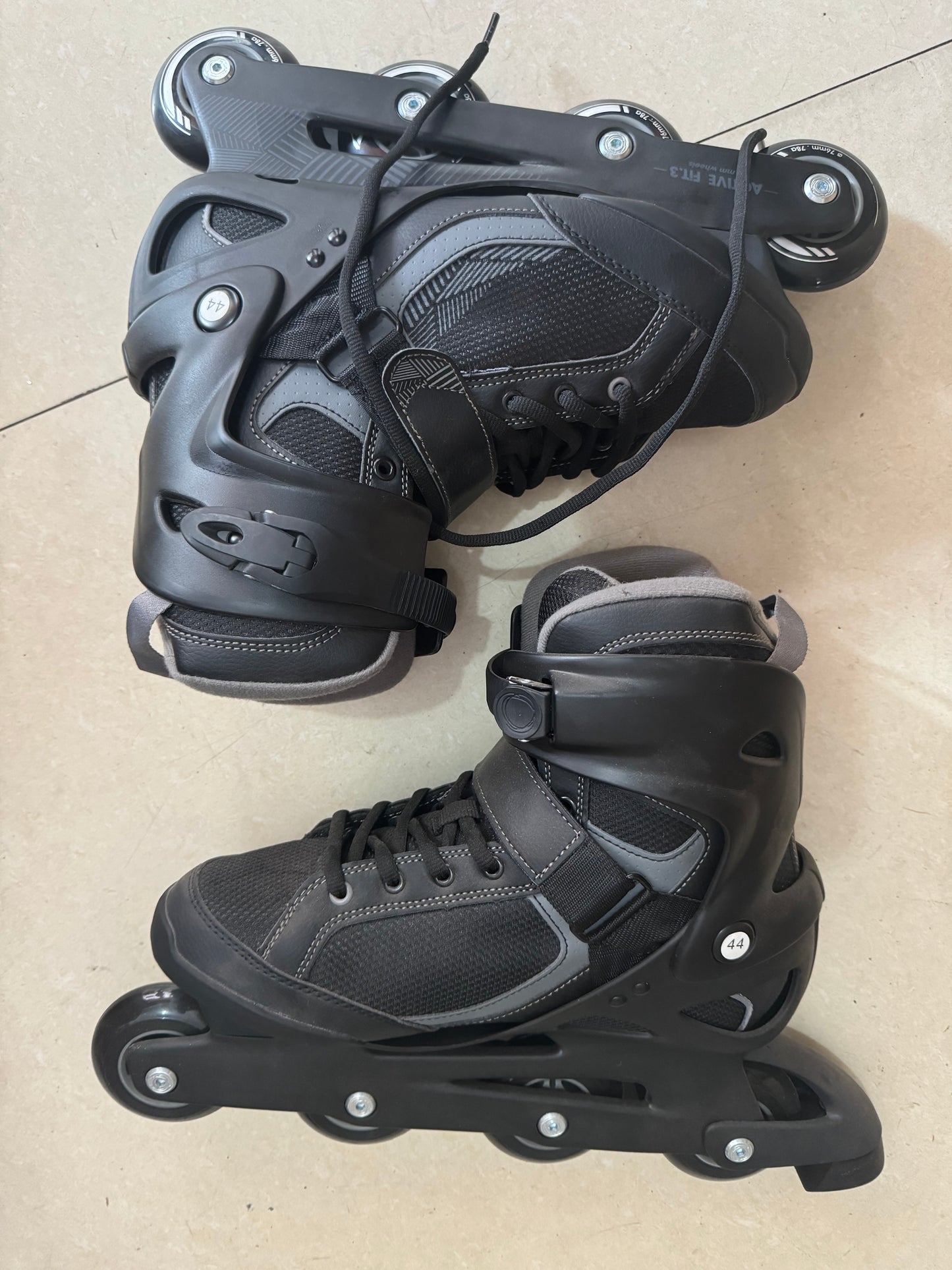 Adult Skates - Very quick