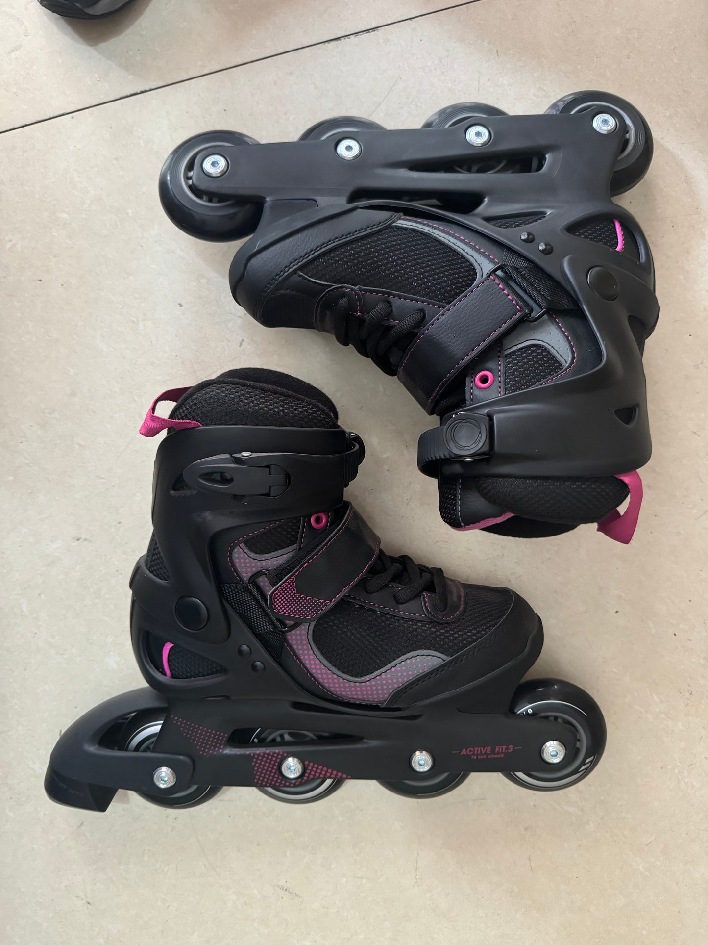 Adult Skates - Very quick