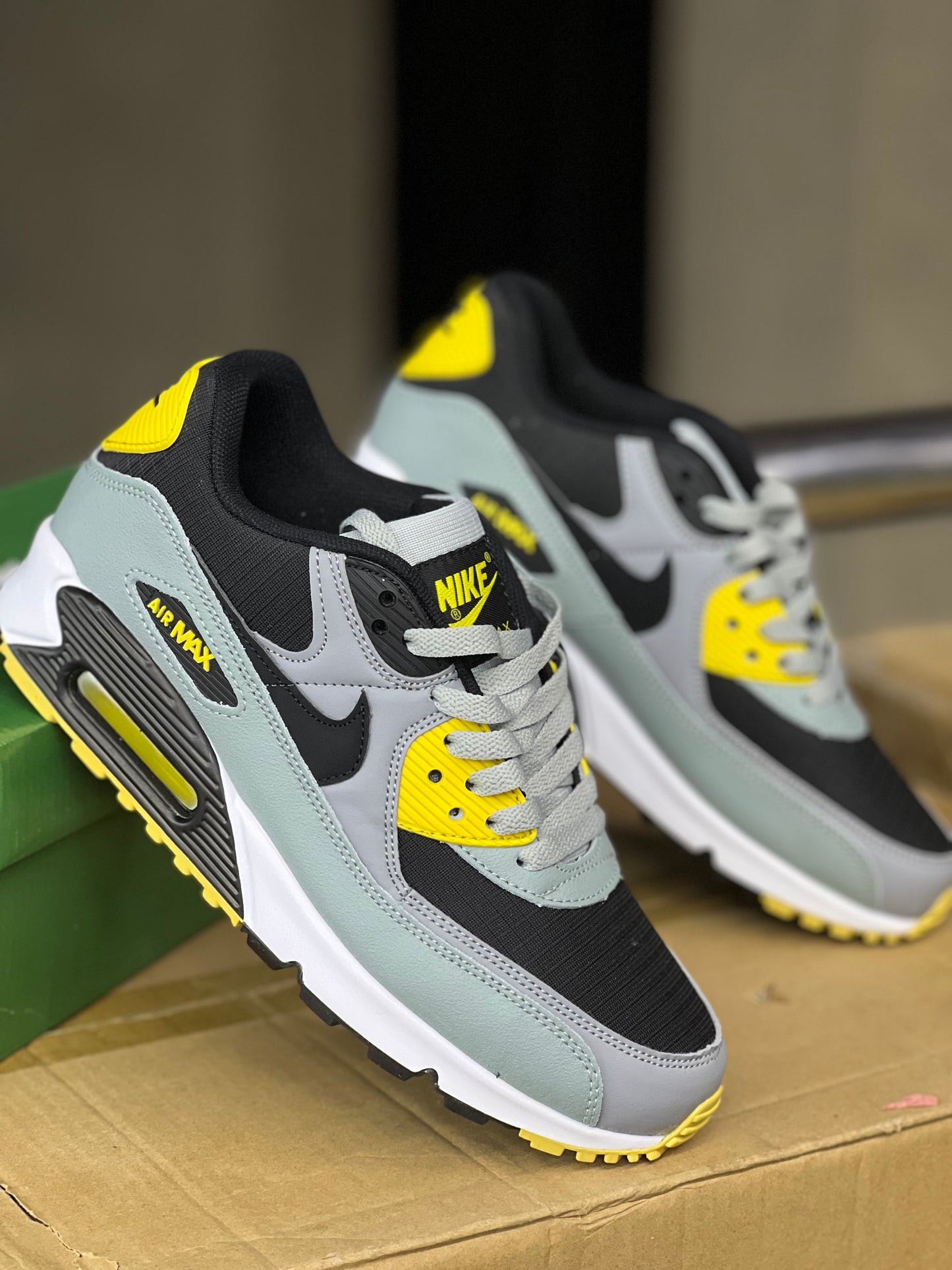 Nike Air Max 90 Sneaker - Batman