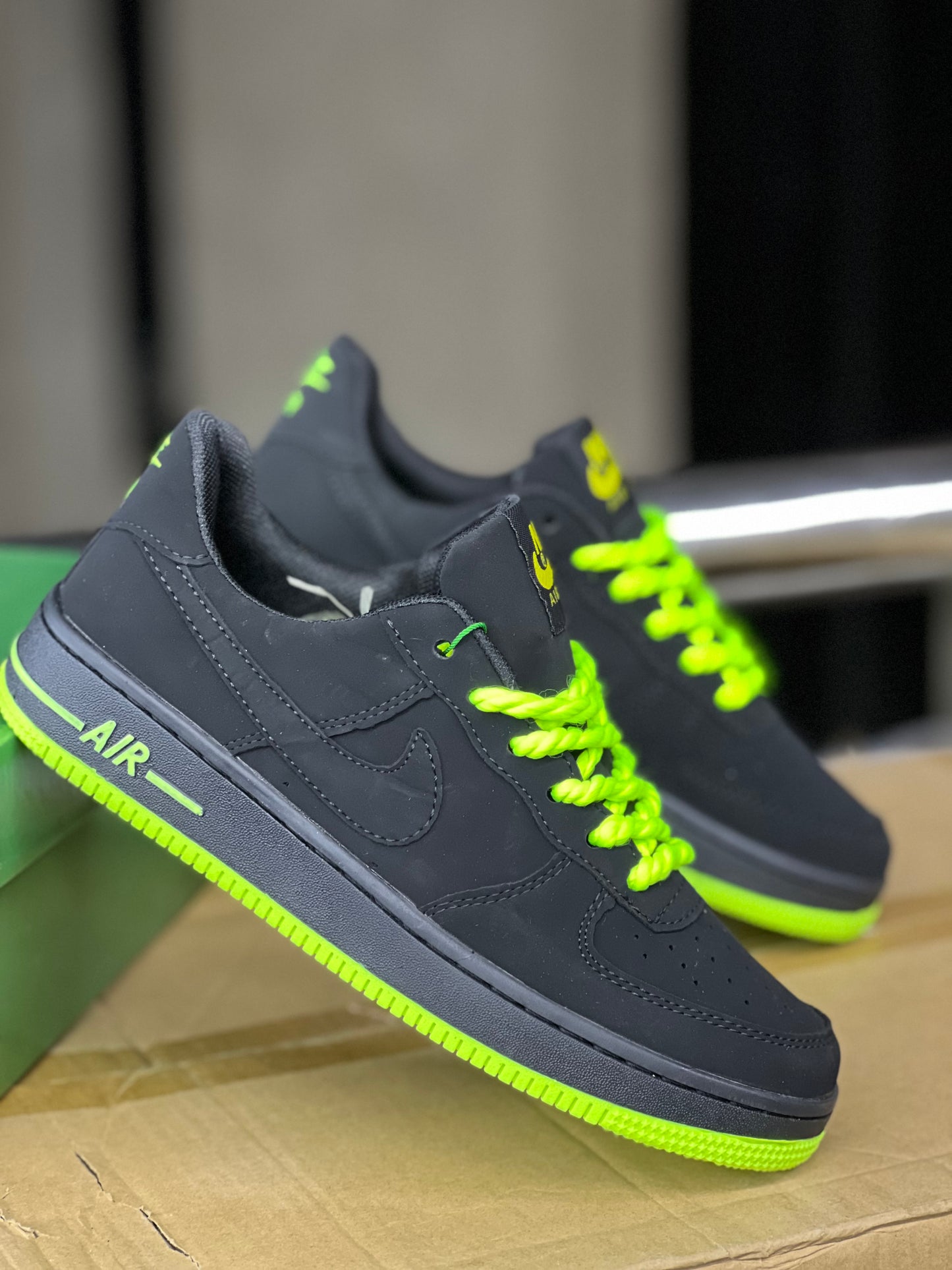 Nike  Airforce 1 Suede Sneakers - Luminous Green