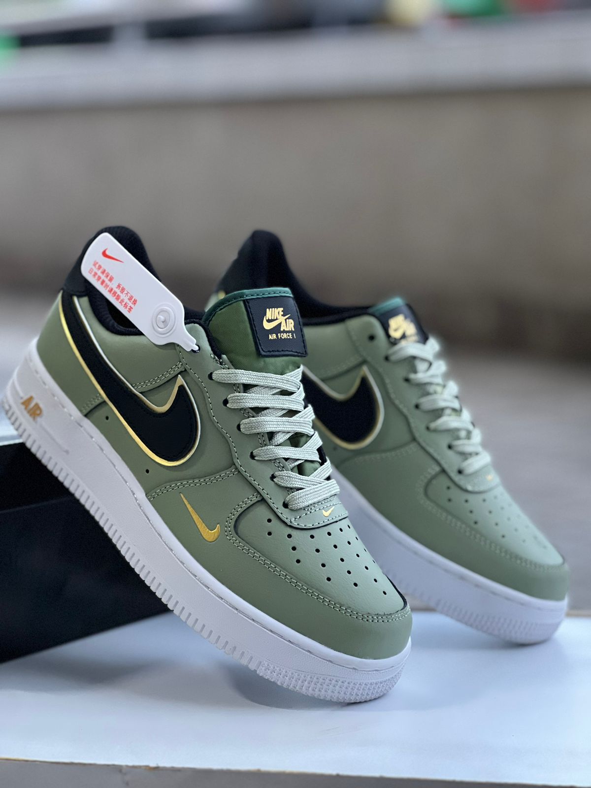 Nike Air Force 1 Low '07 LV8 Double Swoosh' - Green