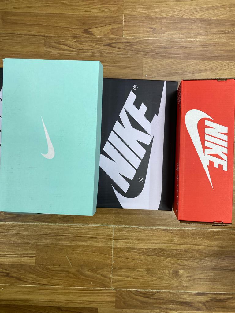 Sneaker Box