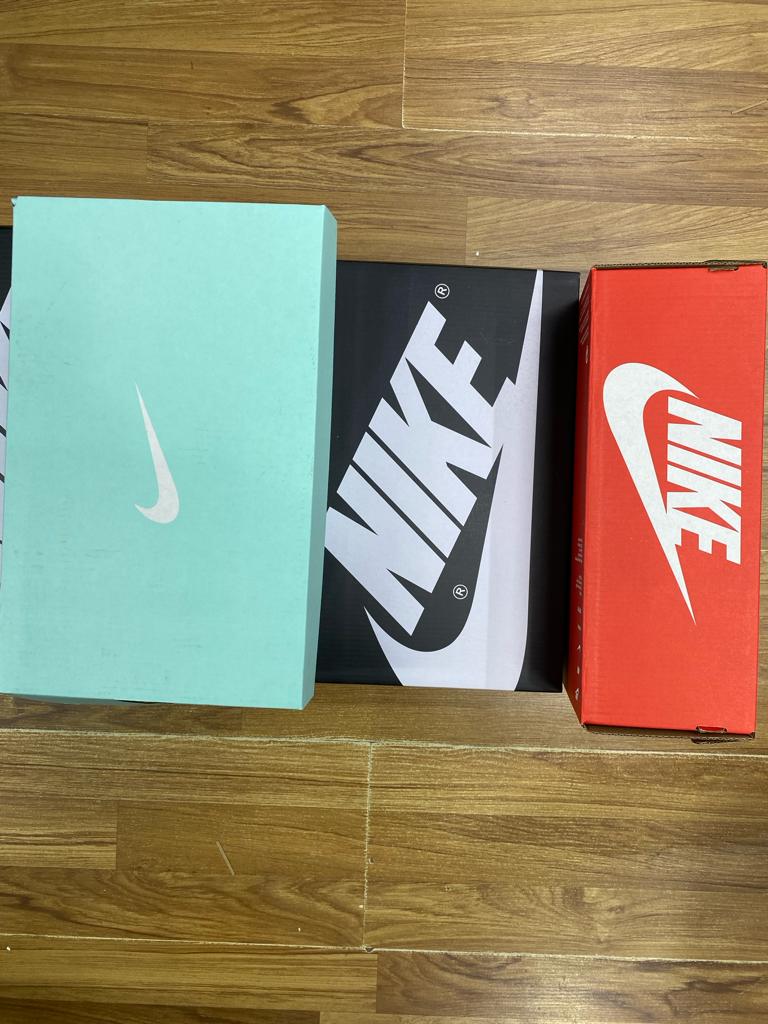 Sneaker Box