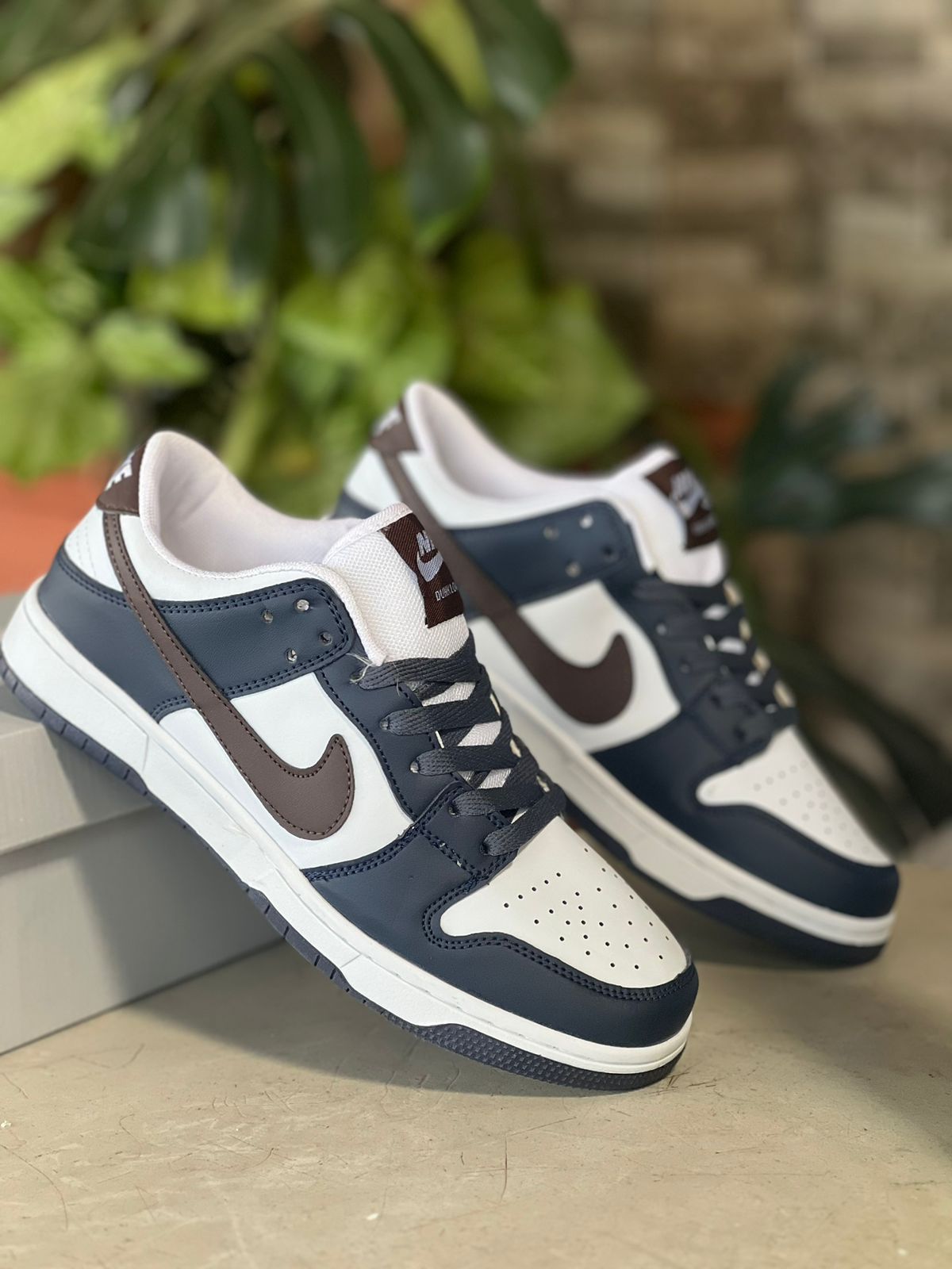 Nike Dunk Low Retro Sneakers - Navy Blue x Brown