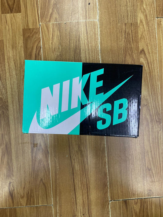 Sneaker Box