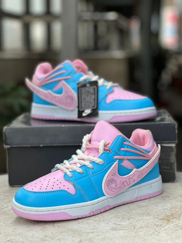 Nike Double Lace Wings Sneaker - Pink