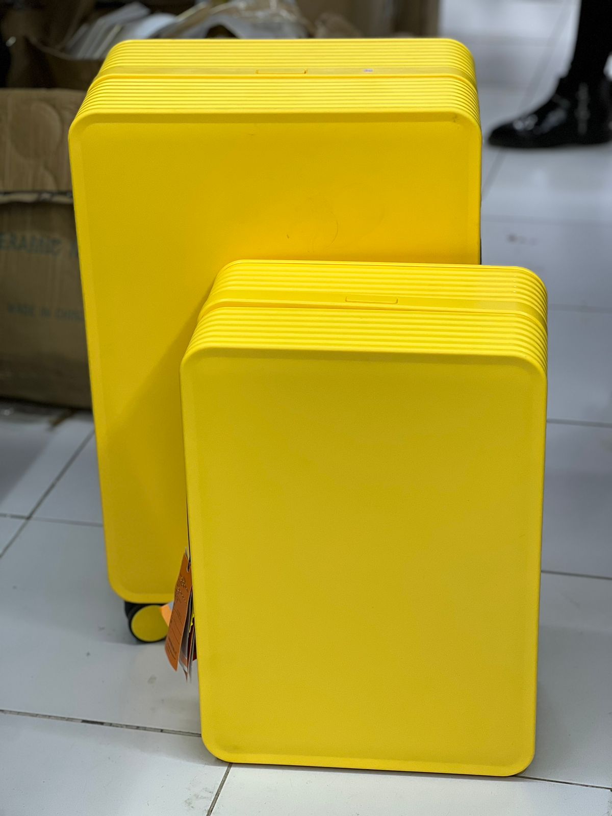 Suitcase 2pc Set (Zipperless) - Yellow