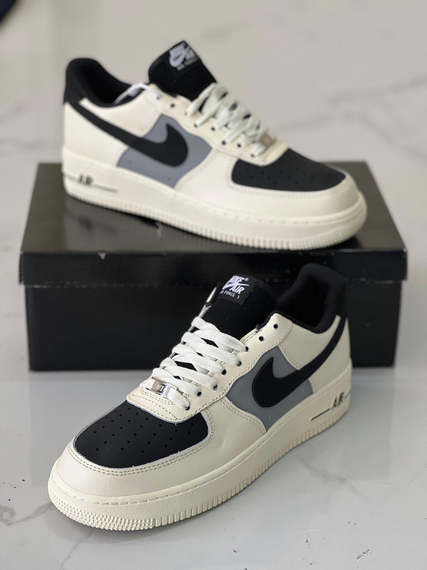 Nike Airforce 1 - Cream and Black