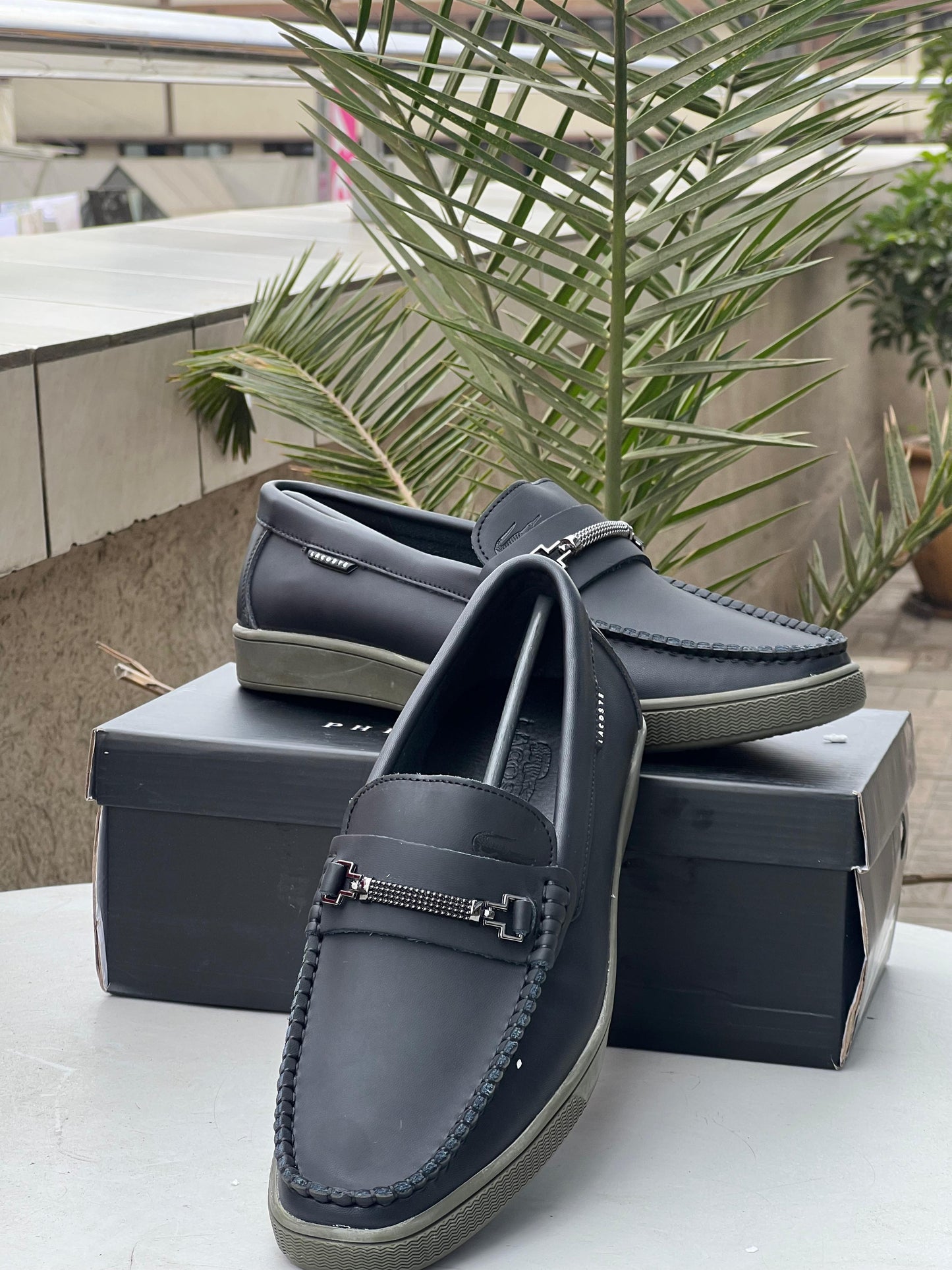 Lacoste Men’s Loafers – Elegant Casual Footwear