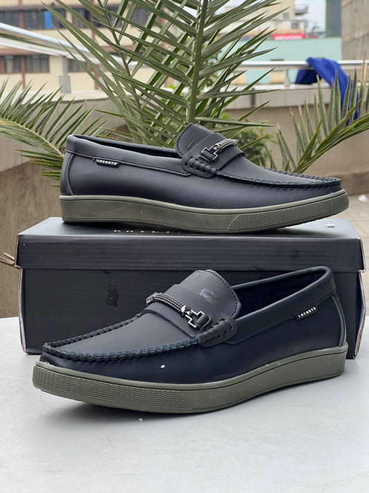 Lacoste Men’s Loafers – Elegant Casual Footwear
