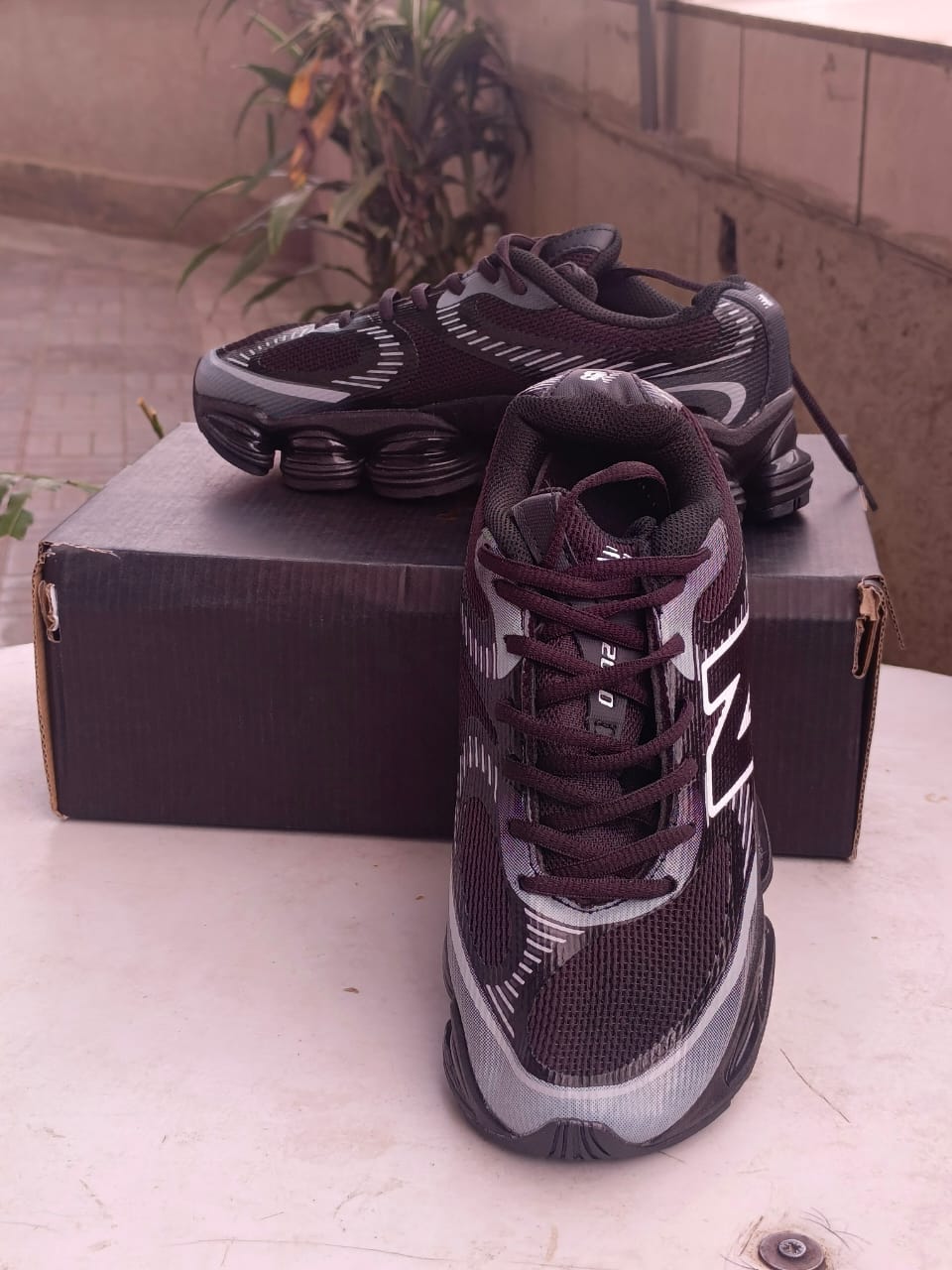 New Balance 2000 Black