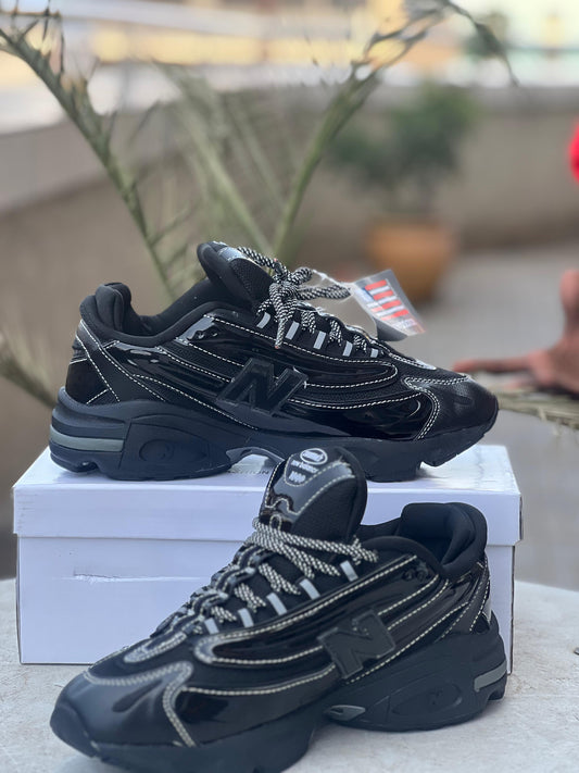 New Balance 1000 – Blackout Edition