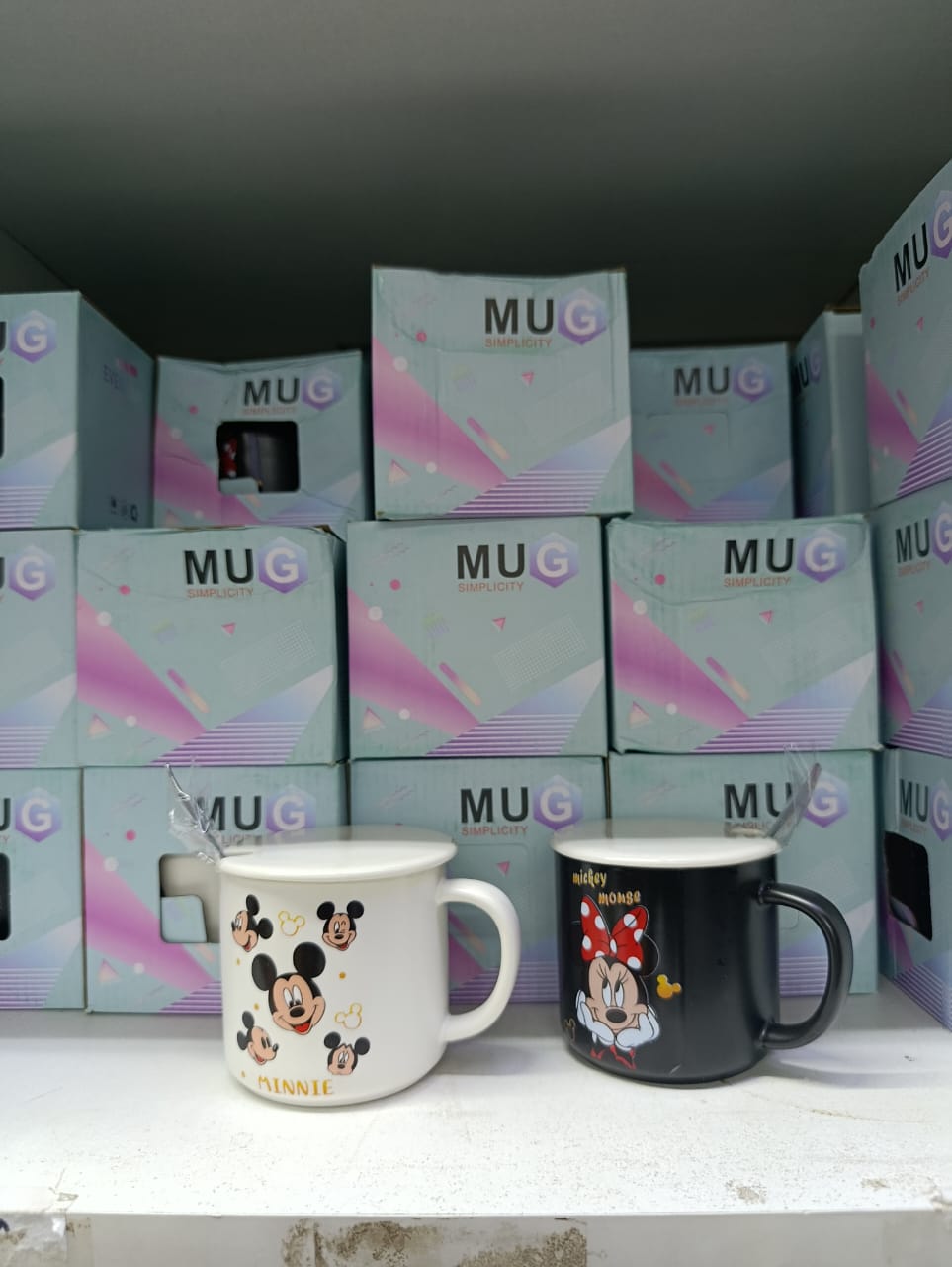 Fancy Cups With Lid and Spoon