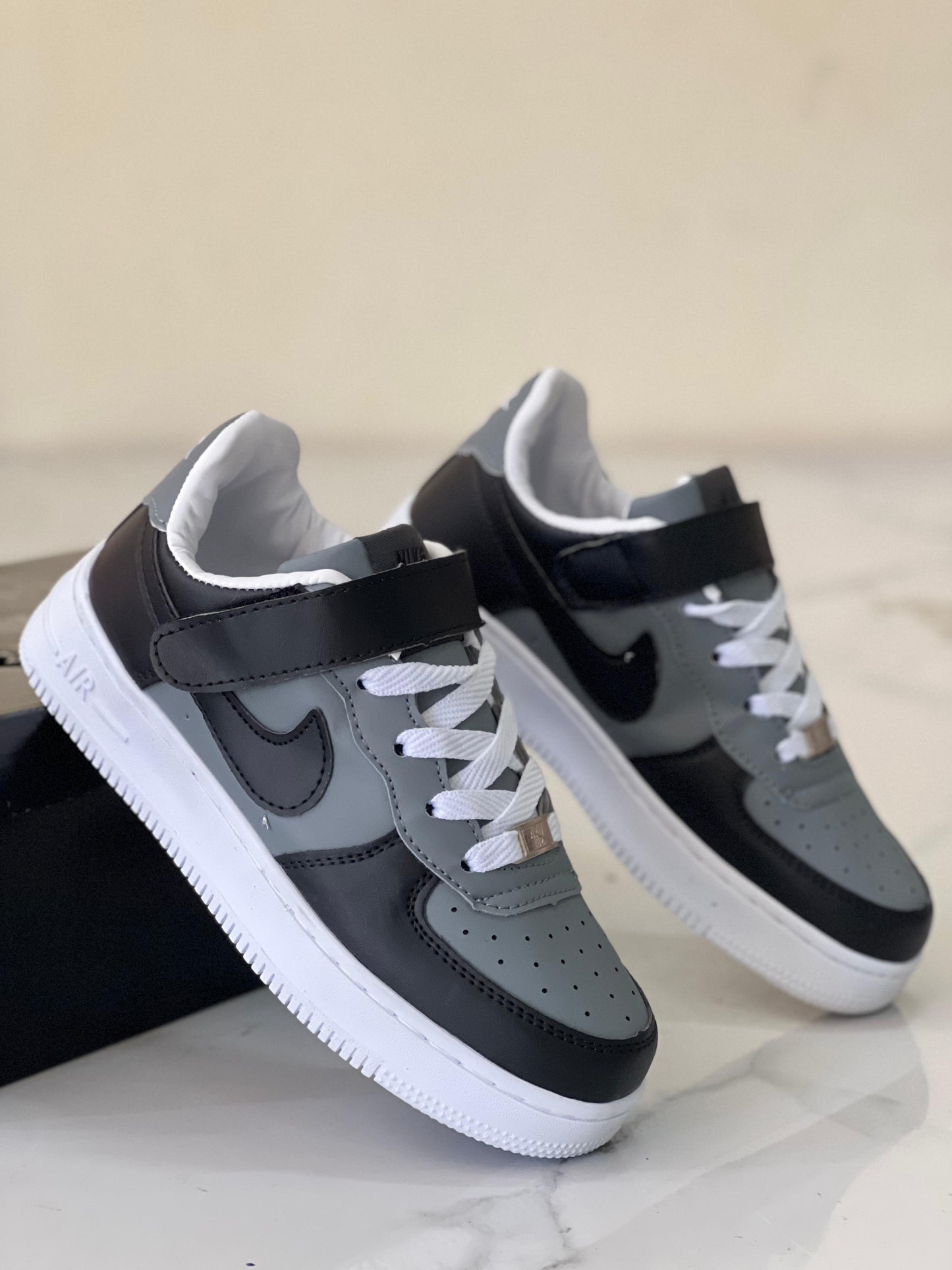 Nike Airforce Sneaker -Black/Grey