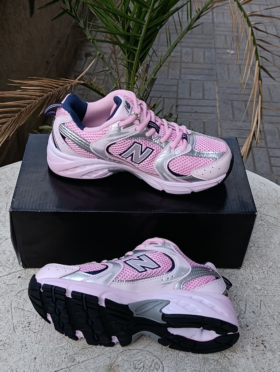 New Balance 530 Silver and pink colorway