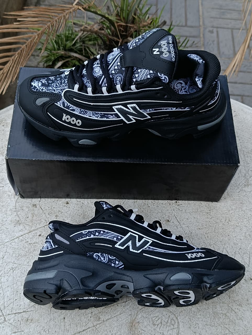 New Balance 1000 Bandana Blackout